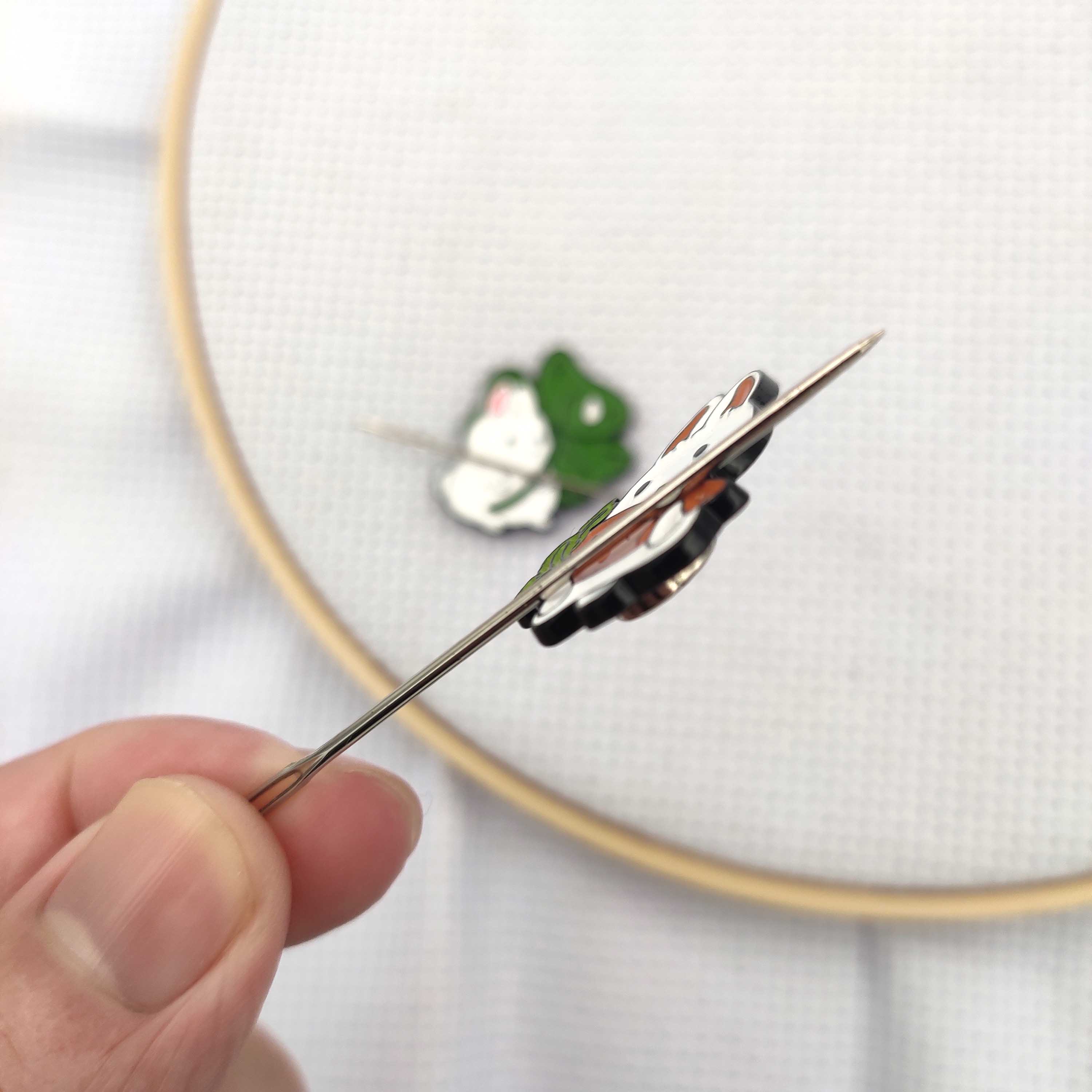 Needle Minder Rabbit, Bunny Ne - Needle Minder Magnet avaliação e preço