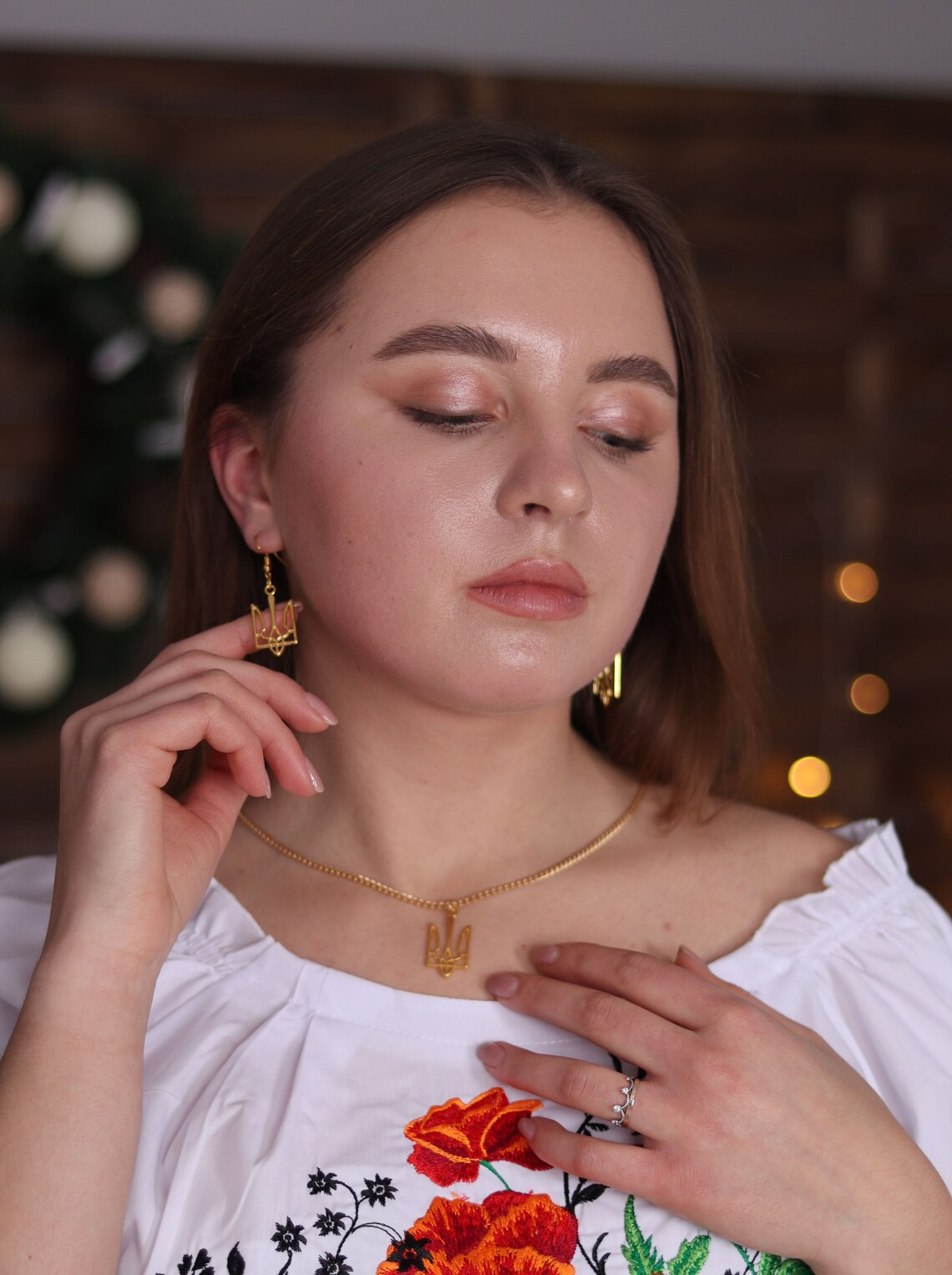 Ukraine National Emblem Neckla - Embroidery Legacy avaliação e preço